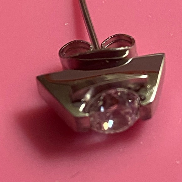 Approximately 5 grams of 316L CZ earrings. - Picture 3 of 3